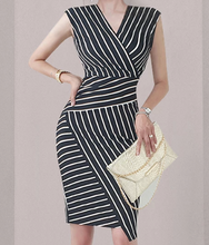 画像をギャラリービューアに読み込む, ストライプアシンメトリーワンピ