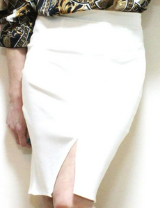 ホワイトスリットタイトスカート
